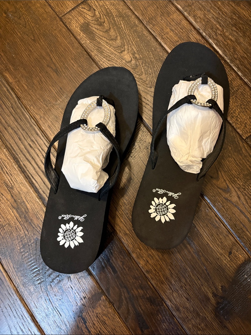 Yellow Box Black Rhinestone Circle Thong Sandals
